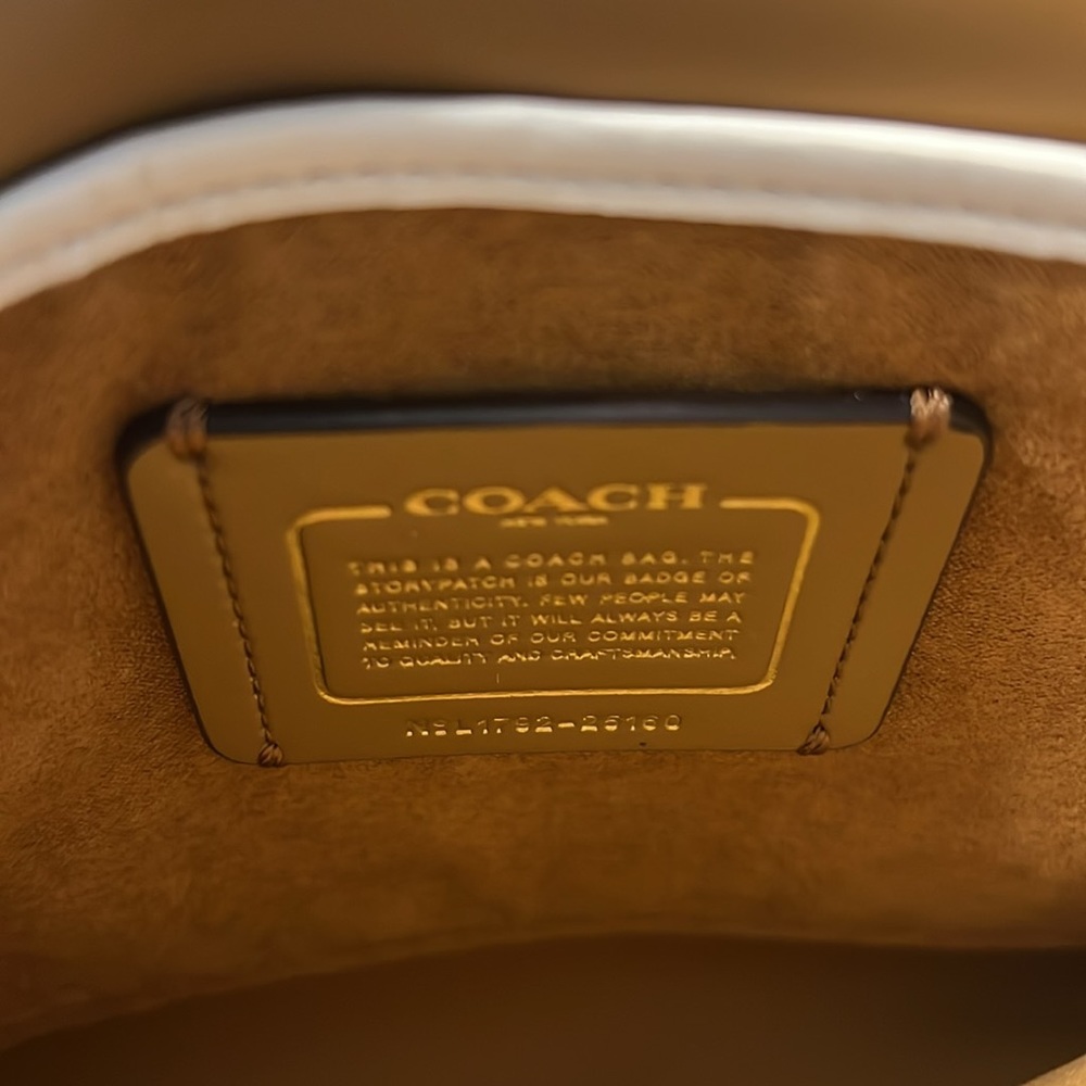 🎉HP🎉 COACH Parker Small Shoulder Bag - Picture 10 of 17